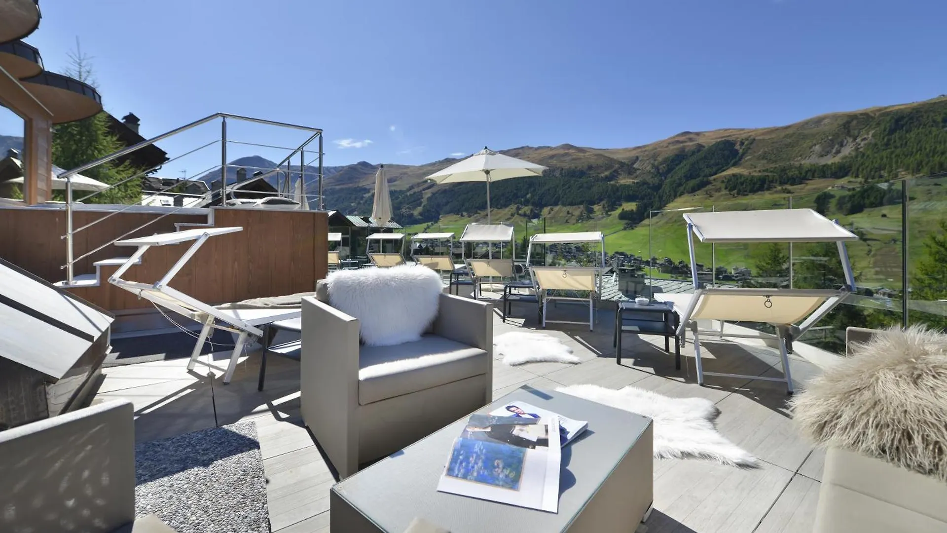 Hotel Baita Montana Livigno 4*,