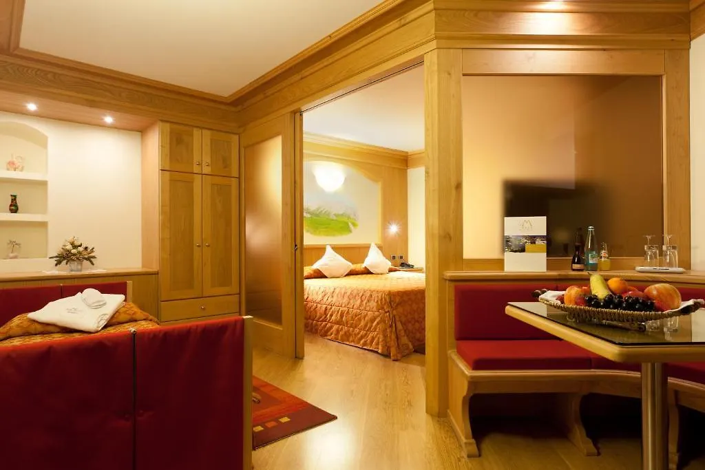 Hotel Baita Montana Livigno 4*,