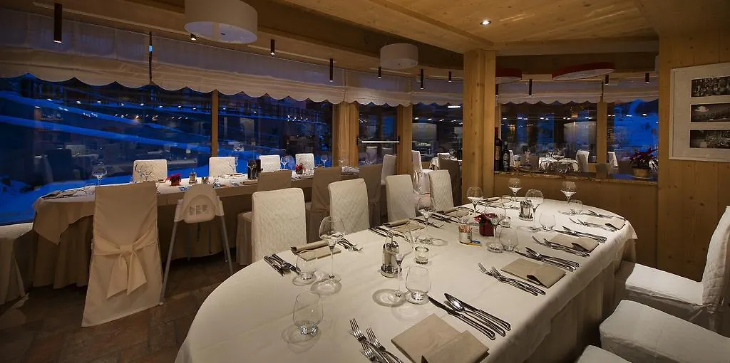 Hotel Baita Montana Livigno 4*,  Italia