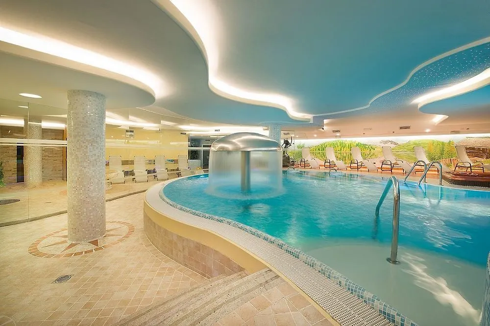 Hotel Baita Montana Livigno 4*,  Italia